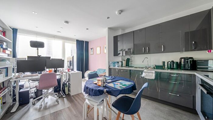 1 Bedroom Flat For Sale In London Bj, London, E1