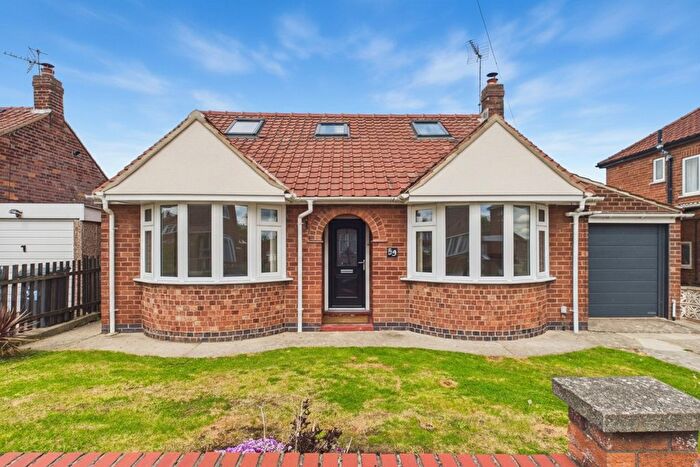 4 Bedroom Detached House For Sale In Almsford Drive, York, North Yorkshire, YO26