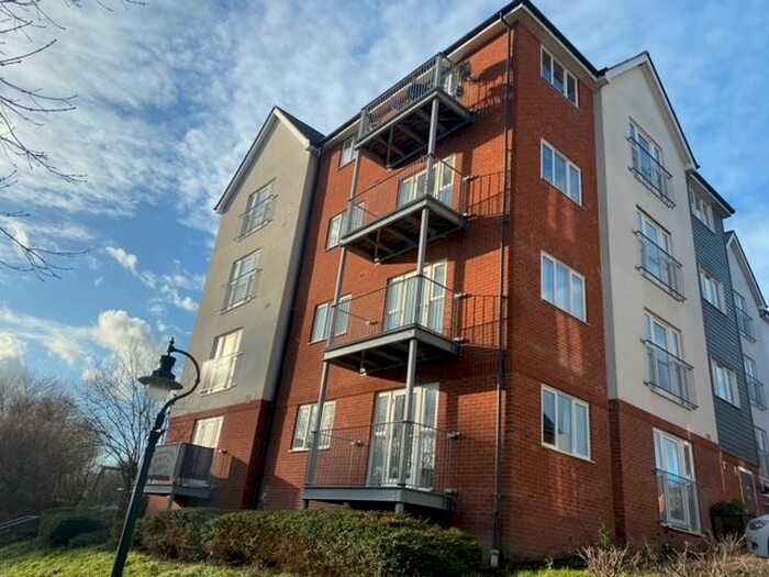 2 Bedroom Flat To Rent In Westwood Drive, Canterbury, CT2