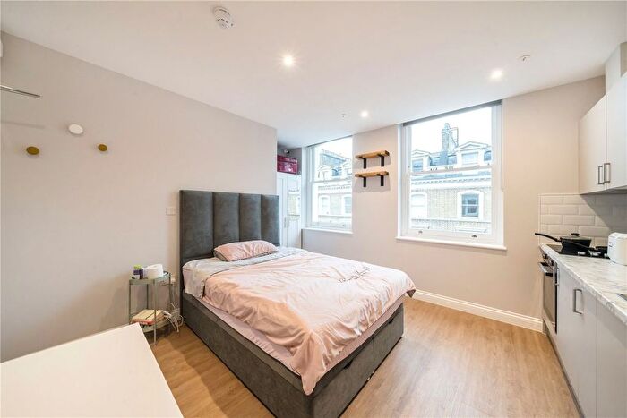 Studio To Rent In Glendower Place, London, SW7