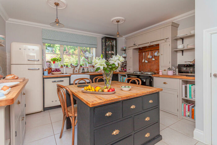 4 Bedroom Detached House For Sale In Beech Road, Saxmundham, IP17