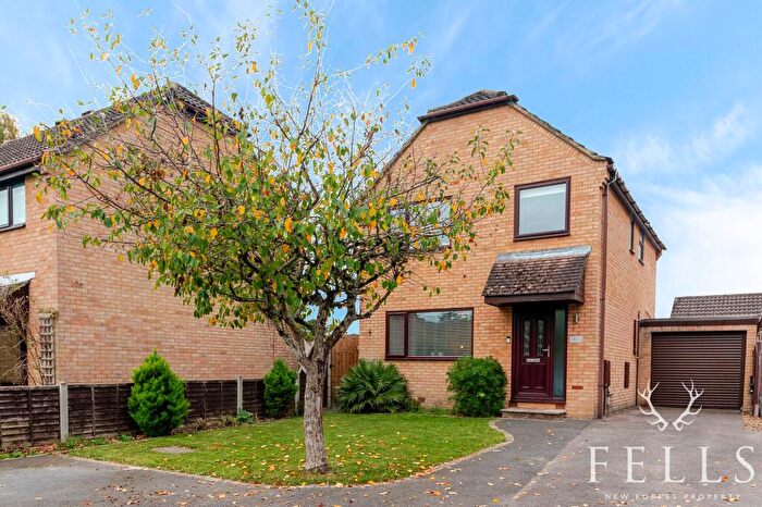 3 Bedroom Detached House For Sale In The Lea, Verwood, BH31