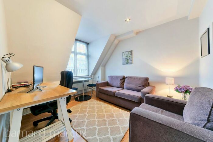 1 Bedroom Apartment To Rent In Fetter Lane, City Of London, London, EC4A