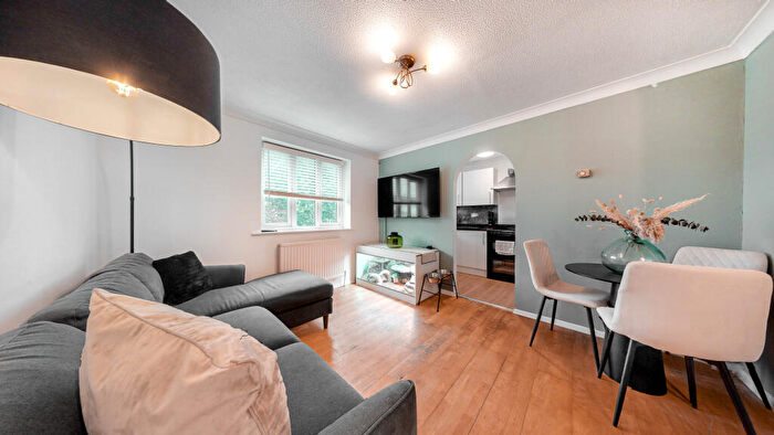 1 Bedroom Maisonette To Rent In Barcombe Close, Orpington, BR5