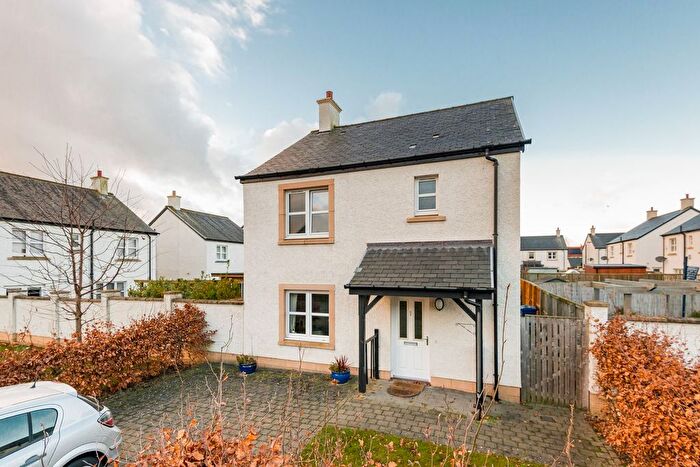 3 Bedroom Detached House For Sale In Thorny Crook Loan, Dalkeith, EH22