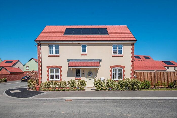 3 Bedroom Detached House For Sale In Campion Way, Desborough, Kettering, NN14