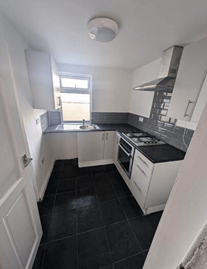 3 Bedroom Terraced House To Rent In Chichester Road, Croydon, CR0