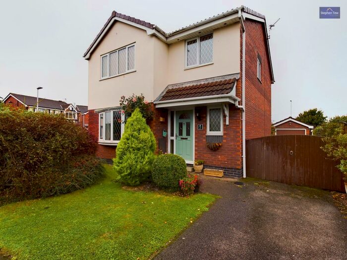 4 Bedroom Detached House For Sale In Lowfield Road, Blackpool, FY4