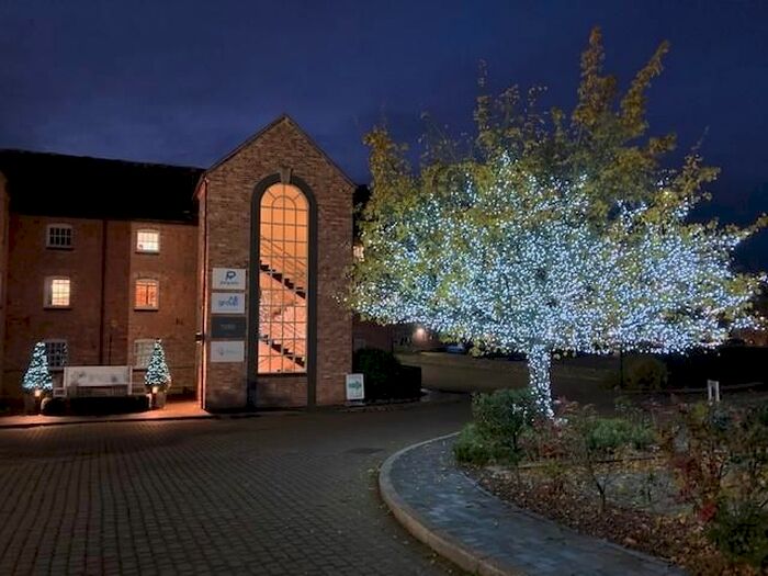 2 Bedroom Flat To Rent In Horninglow Street, Burton-On-Trent DE14