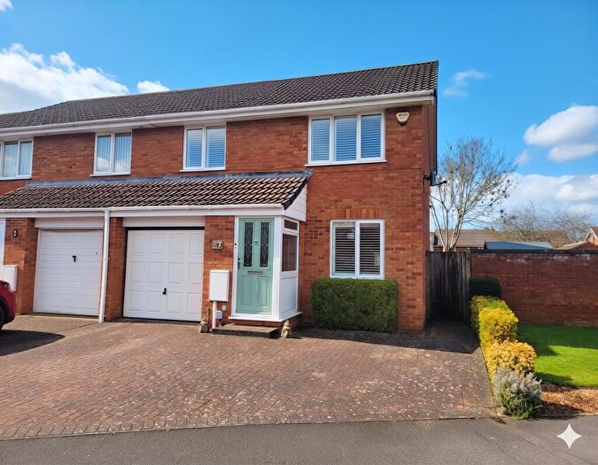 3 Bedroom Semi-Detached House For Sale In Petersham Close, Newport Pagnell, MK16
