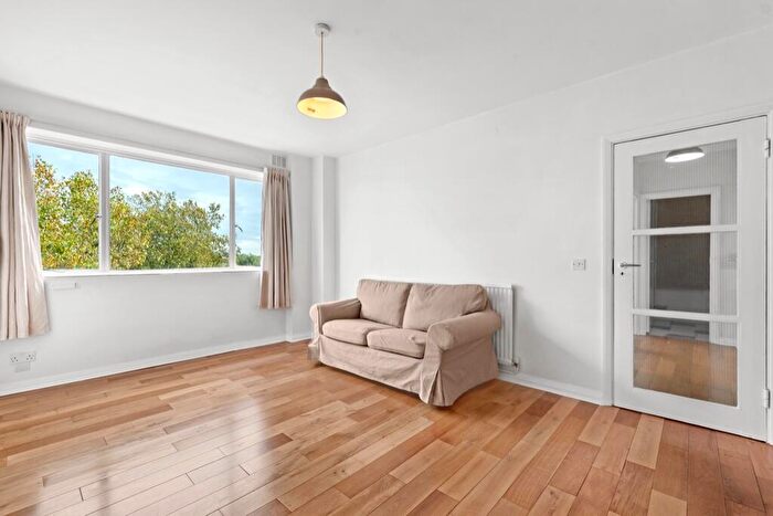 1 Bedroom Apartment To Rent In Church Garth, Pemberton Gardens, London, N19