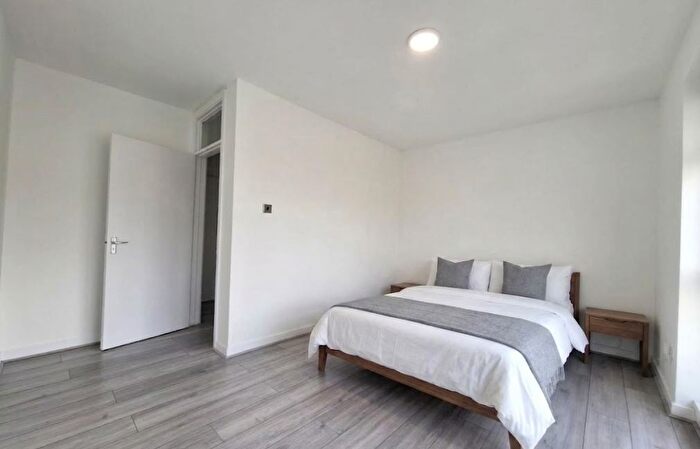 1 Bedroom Flat To Rent In Avenue Road, London, N15