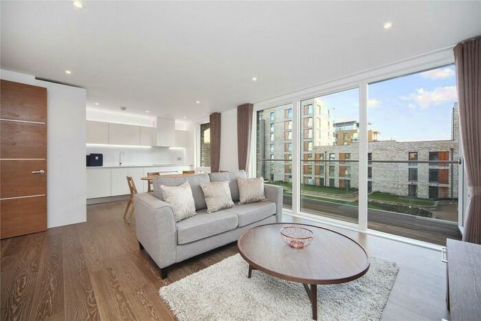 2 Bedroom Apartment To Rent In Saundby Lane Blackheath London, SE3