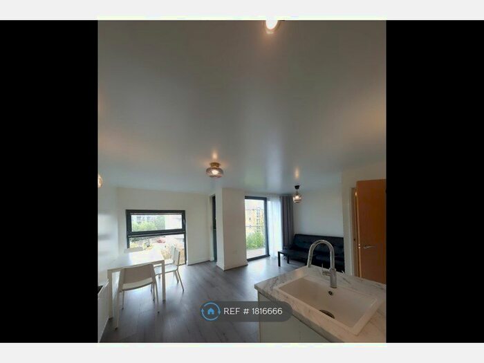 1 Bedroom Flat To Rent In Toronto House, London, SE16