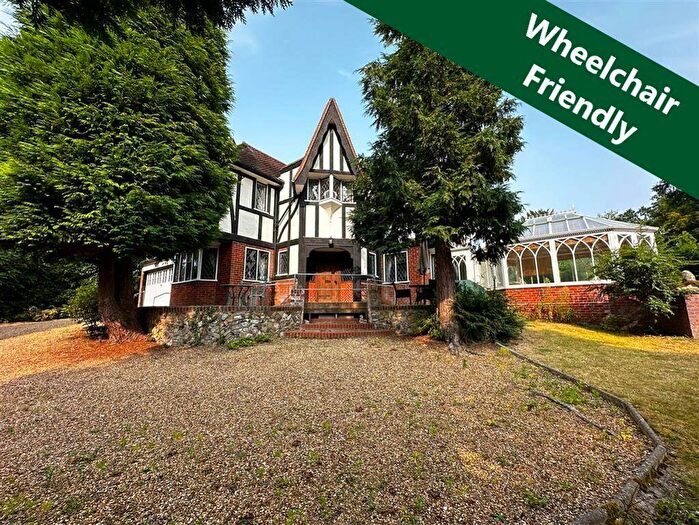 6 Bedroom Detached House To Rent In Thorpe St Andrew, NR7