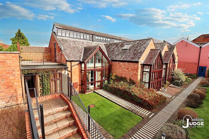 2 Bedroom Flat For Sale In Forest Gate, Anstey, Leicester, LE7