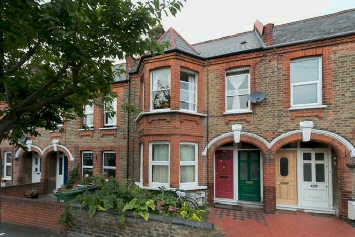 2 Bedroom Flat To Rent In Sybourn Street, Walthamstow, E17