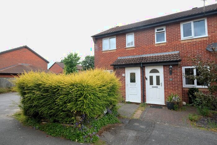2 Bedroom End Of Terrace House To Rent In Woodmoor Close, Marchwood, SO40