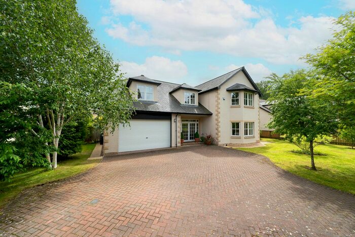 5 Bedroom Detached House For Sale In Pinel Grove, Murthly, PH1