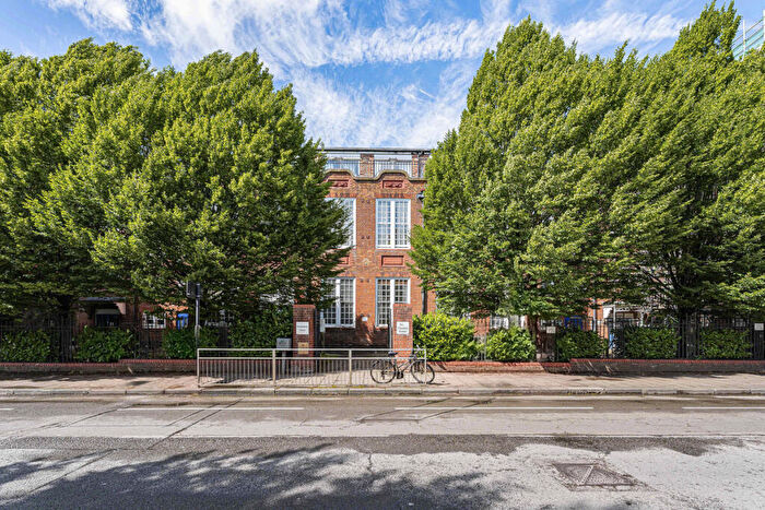 1 Bedroom Flat For Sale In Stephenson House, Thames Street, Oxford, OX1