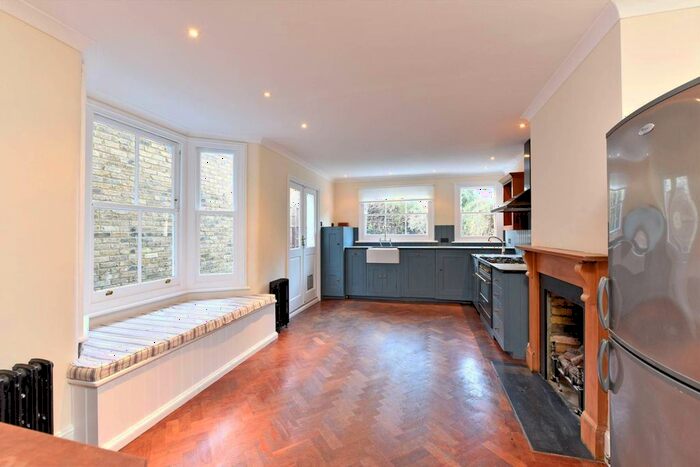5 Bedroom Property To Rent In Hambalt Road, Abbeville Village, London, SW4