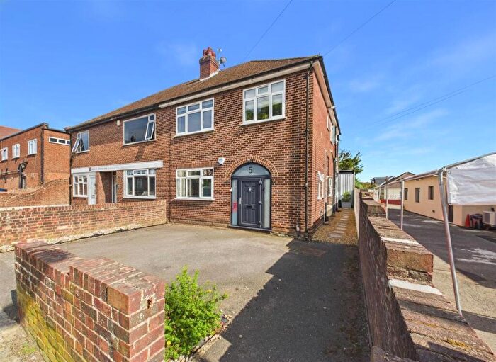 2 Bedroom Maisonette For Sale In Shenley Avenue, Ruislip, HA4