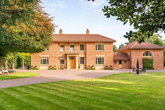 4 Bedroom Detached House For Sale In Tranquility And Luxury At Grange Court..., S26