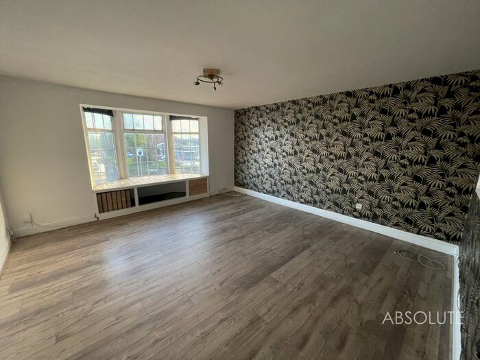 3 Bedroom Flat To Rent In - Torquay Road, Paignton, TQ3
