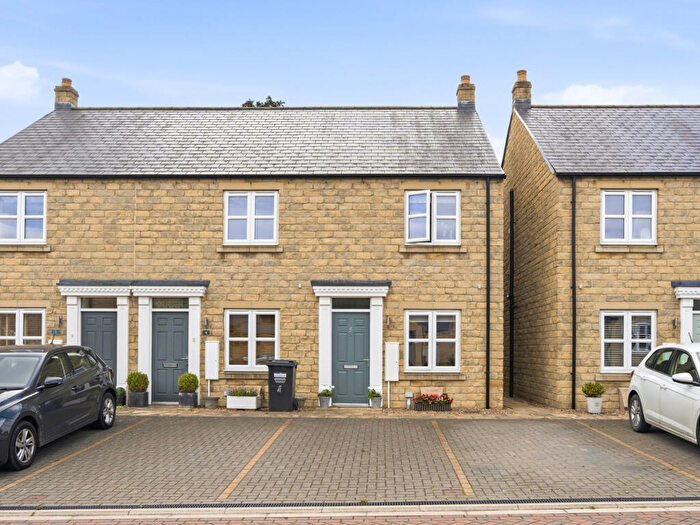 2 Bedroom End Of Terrace House For Sale In Oak Close, Leyburn, DL8