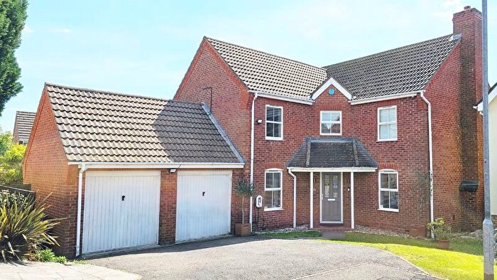 4 Bedroom Detached House To Rent In Wells Close, Cheshunt, EN7