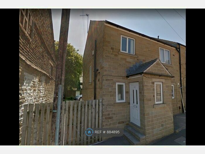 3 Bedroom Semi-Detached House To Rent In Thomas Street West, Halifax, HX1