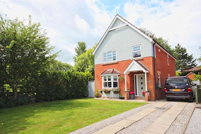4 Bedroom Detached House For Sale In The Orchard, Leven, HU17