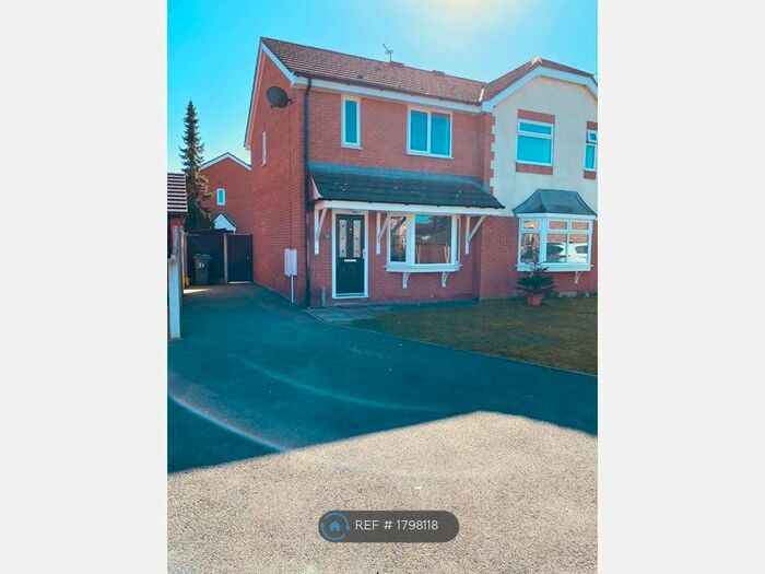 3 Bedroom Semi-Detached House To Rent In Harrogate Close, Warrington, WA5