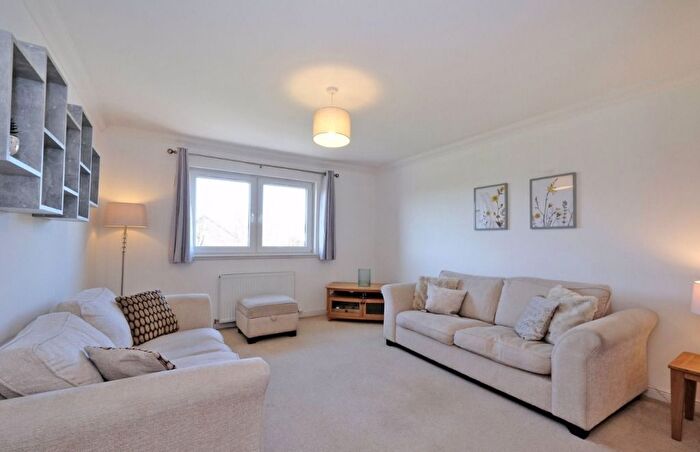 3 Bedroom Flat To Rent In Ashgrove Road, Woodside, Aberdeen, AB25