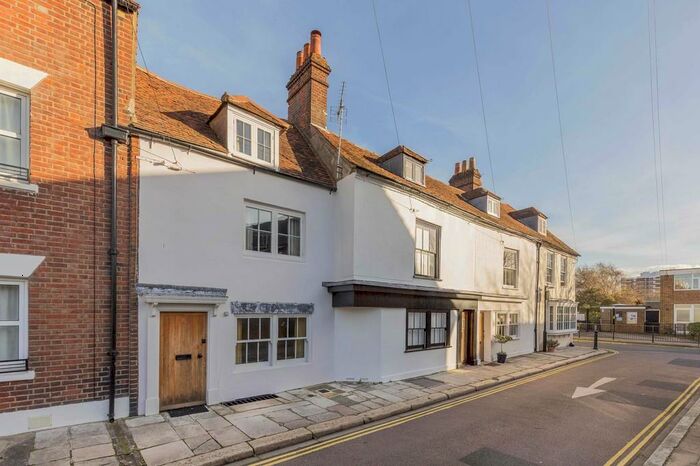 3 Bedroom Terraced House To Rent In Peacock Lane, Portsmouth, PO1