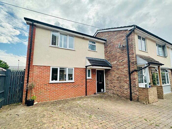 3 Bedroom End Of Terrace House For Sale In Bradley Road, Nuffield, RG9