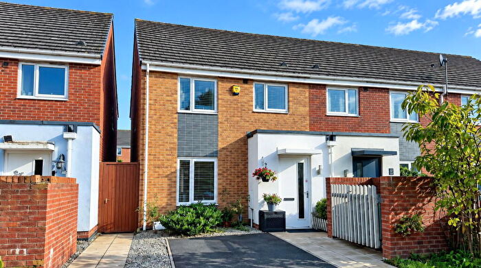 3 Bedroom End Of Terrace House For Sale In Eaton Drive, Southport, PR8