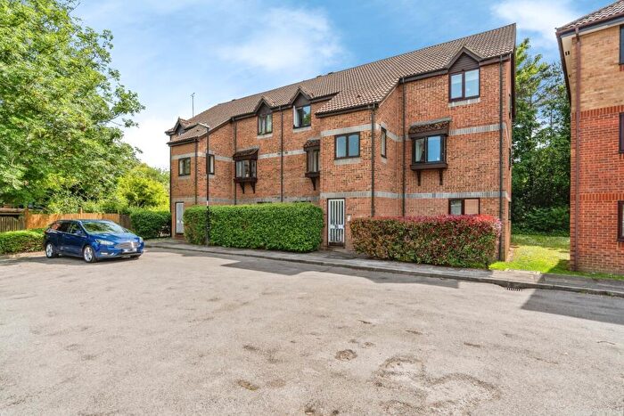 1 Bedroom Flat For Sale In Brunel Road, Redbridge, Southampton, Hampshire, SO15