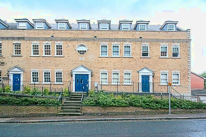 1 Bedroom Apartment To Rent In Crown Street, Brentwood, Essex, CM14