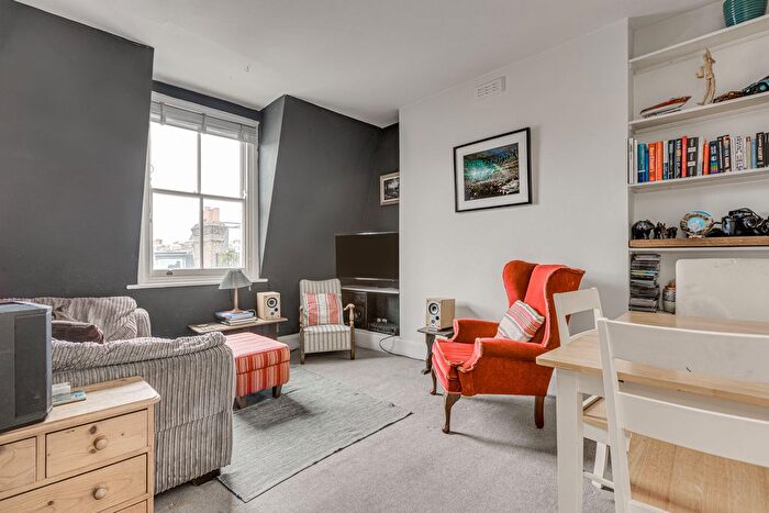 1 Bedroom Flat To Rent In Crookham Road, Fulham, SW6