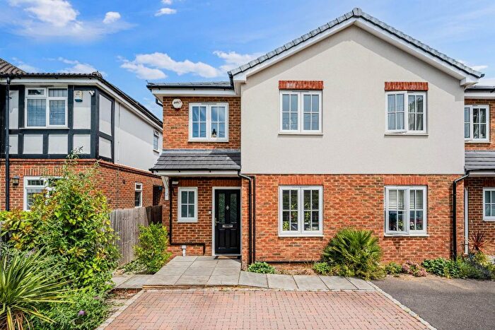 3 Bedroom Semi-Detached House For Sale In Chessington Road, Ewell, KT19