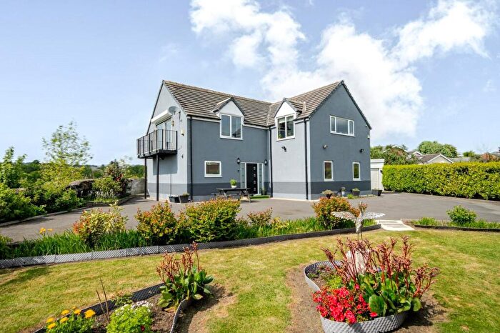 5 Bedroom Detached House For Sale In Cliffe End Road, Quarmby, Huddersfield, HD3