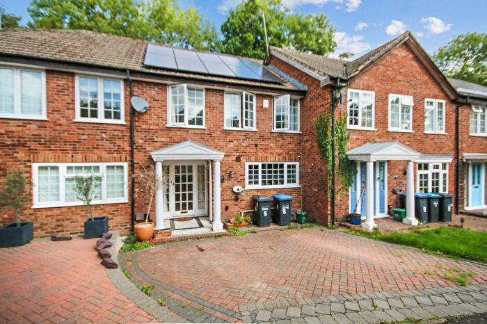 3 Bedroom Terraced House For Sale In Rill Walk, East Grinstead, RH19