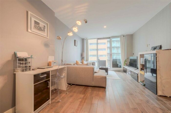 1 Bedroom Flat To Rent In Burnelli Building, Chelsea Bridge Wharf, Battersea, SW11