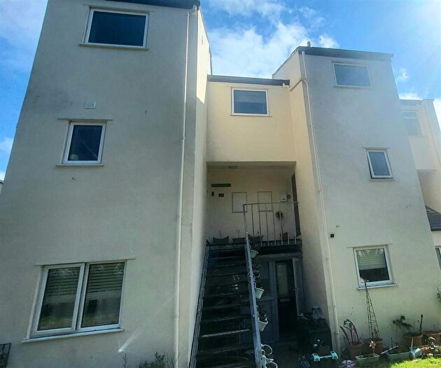 3 Bedroom Flat For Sale In Glan Gors, Harlech, LL46