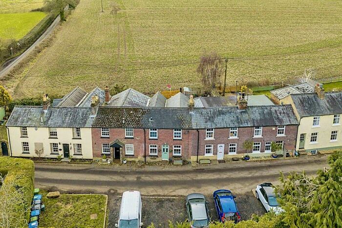 3 Bedroom Cottage For Sale In Trowley Bottom, Flamstead, St. Albans, AL3