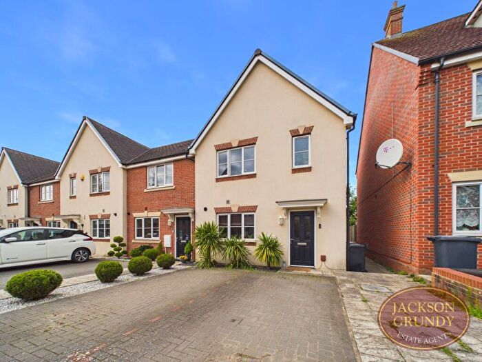 3 Bedroom Semi-Detached House For Sale In Oak Grove, Cherry Orchard, NN3