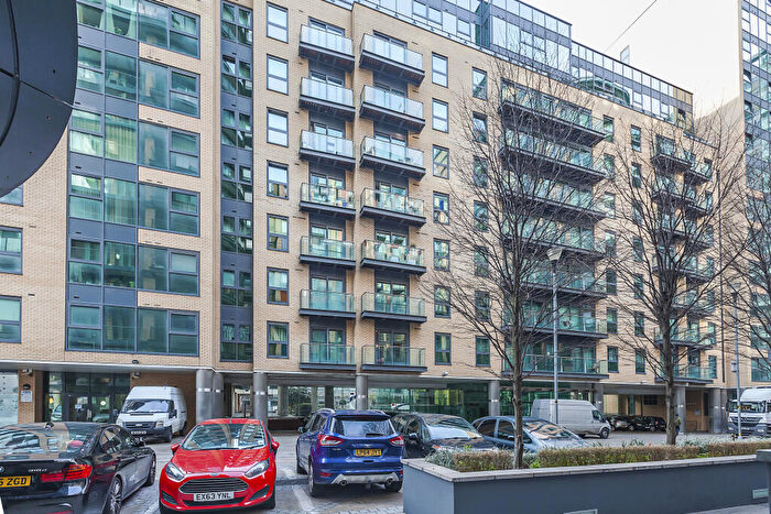 1 Bedroom Flat To Rent In Millharbour, London, E14