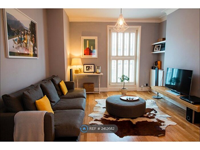 2 Bedroom Maisonette To Rent In Lausanne Road, London, SE15
