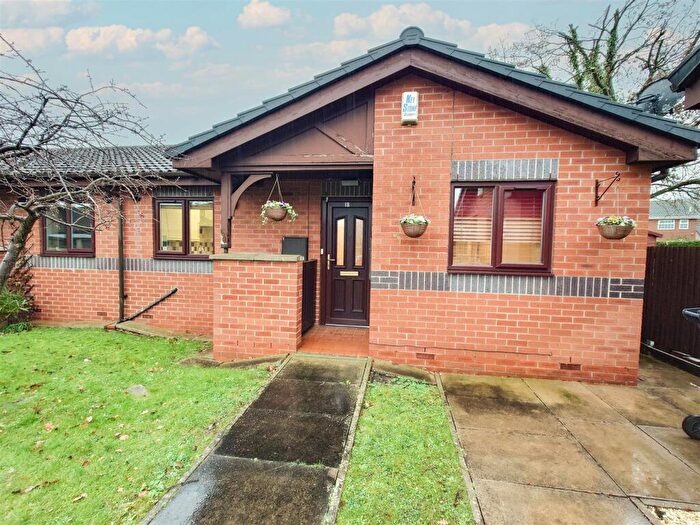 2 Bedroom Semi-Detached Bungalow For Sale In Tynedale Court, Kirk Sandall, Doncaster, DN3